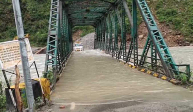 उत्तरकाशी: स्यानाचट्टी में फिर बढ़ा यमुना का जलस्तर, कस्बा जलमग्न