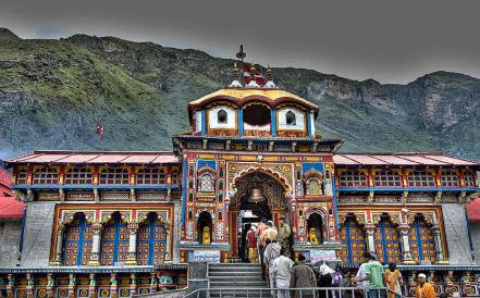विजयदशमी पर तय होगी बदरीनाथ धाम के कपाट बंद होने की तिथि