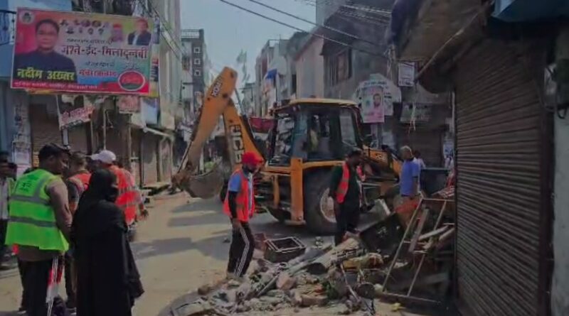 काशीपुर में उपद्रव के बाद चला बुलडोजर, अतिक्रमण पर प्रशासन की बड़ी कार्रवाई