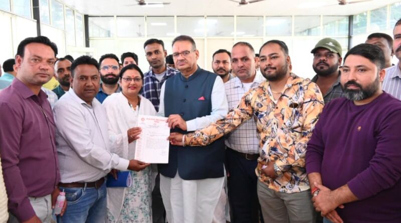 ओएनजीसी संविदा कर्मचारी संघ, देहरादून के प्रतिनिधिमंडल ने कैबिनेट मंत्री गणेश जोशी से की शिष्टाचार भेंट