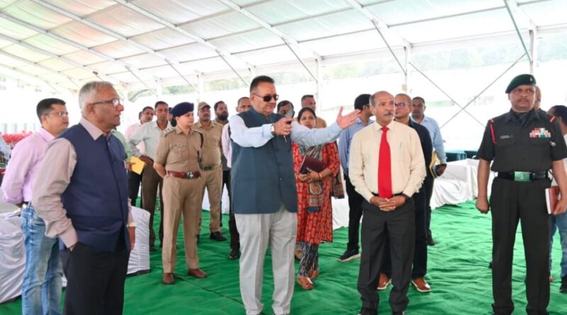 लैंसडाउन में शहीद सम्मान समारोह की तैयारियों का जायज़ा लेने पहुंचे सैनिक कल्याण मंत्री गणेश जोशी