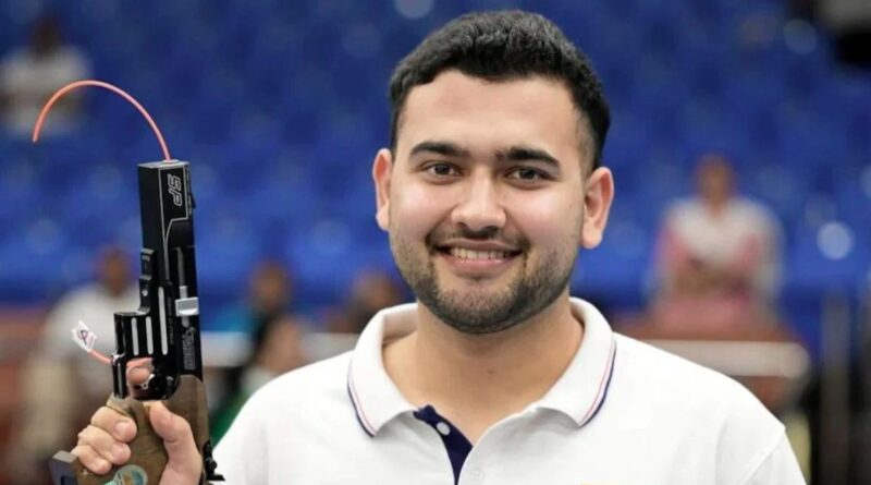 अनीश भानवाला ने आईएसएसएफ विश्व निशानेबाजी चैंपियनशिप में जीता रजत पदक