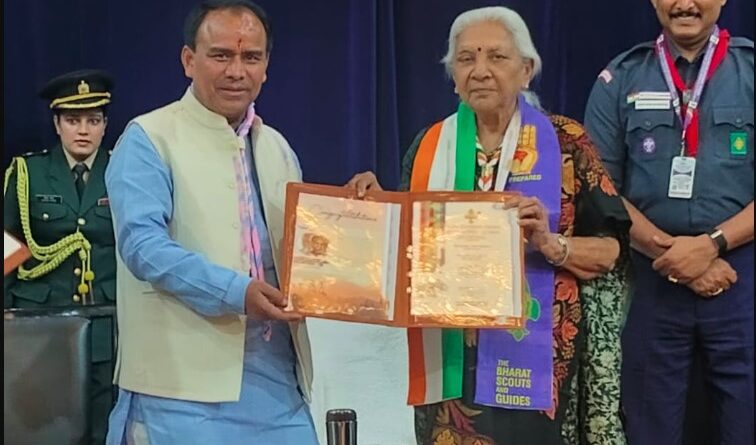 कैबिनेट मंत्री डॉ. धन सिंह रावत को मिला ‘सिल्वर एलीफेंट अवार्ड’