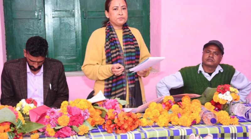 विकास कार्यों में प्रदेश सरकार पीछे नहीं रहेगी- रेखा आर्या