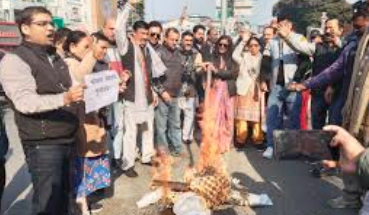 अंकिता भंडारी हत्याकांड पर कांग्रेस का जोरदार प्रदर्शन, देहरादून में निकाला कैंडल मार्च