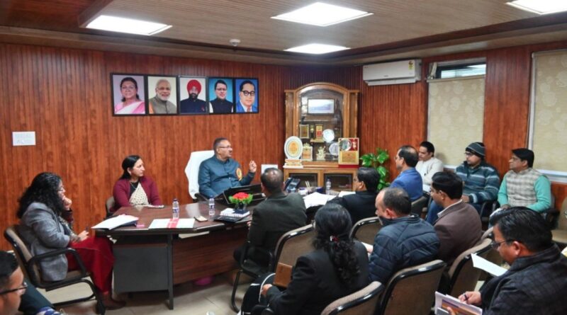 मंत्री गणेश जोशी ने मसूरी क्षेत्र में चल रही पेयजल योजनाओं की समीक्षा की